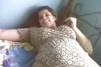 الملاعين زوجة الأب النوم في السرير سكسي اجنبي مترجم عربي و cums في لها
