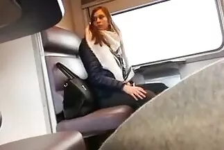 غنيمة متحمس تأخذ قضيبًا موقع افلام سكسي مترجم صغيرًا في فمها