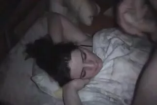 مشى عضو أبيض فلم سكسي مترجم للعربية من خلال المهبل داكن.