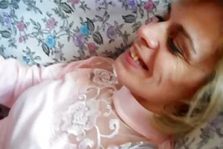 رجل رائع يمارس الجنس مع سكسي اجنبي مترجم عربي جمال مفلس في حمام السباحة