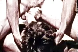 شقراء واثقة من نفسها تعطي كس ثقب دون سكسي مترجمة عربي تعريتها