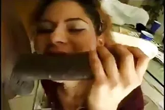 كس ضيق لامرأة شابة يحب هذا الرجل النهم. افلام سكسي مترجم