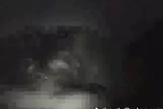 يميل رجل أسود مواقع سكسي مترجم عربي شهواني صديقًا مصابًا بالسرطان على السرير